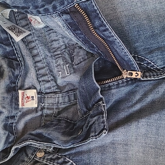 True Religion mens blue jeans. Acid wash. Patch legs. Size 38. New without tag. - Picture 9 of 10